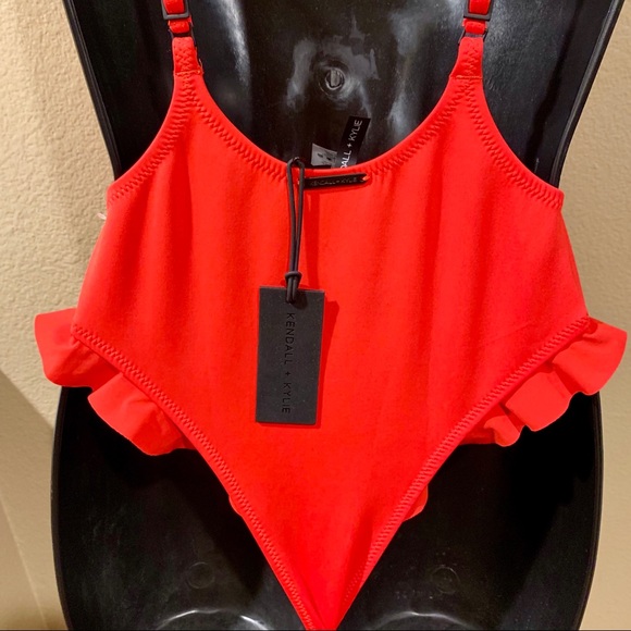 🔥 KENDALL & KYLIE NEW Ruffle Poppy Red Swimsuit - Picture 6 of 8